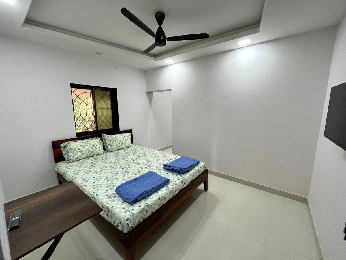 Gayatri Homestay Ratnagiri Bagian luar foto