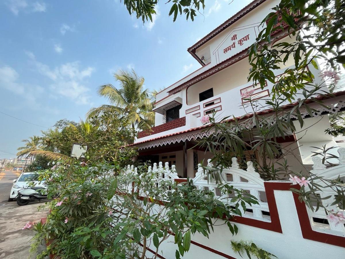 Gayatri Homestay Ratnagiri Bagian luar foto