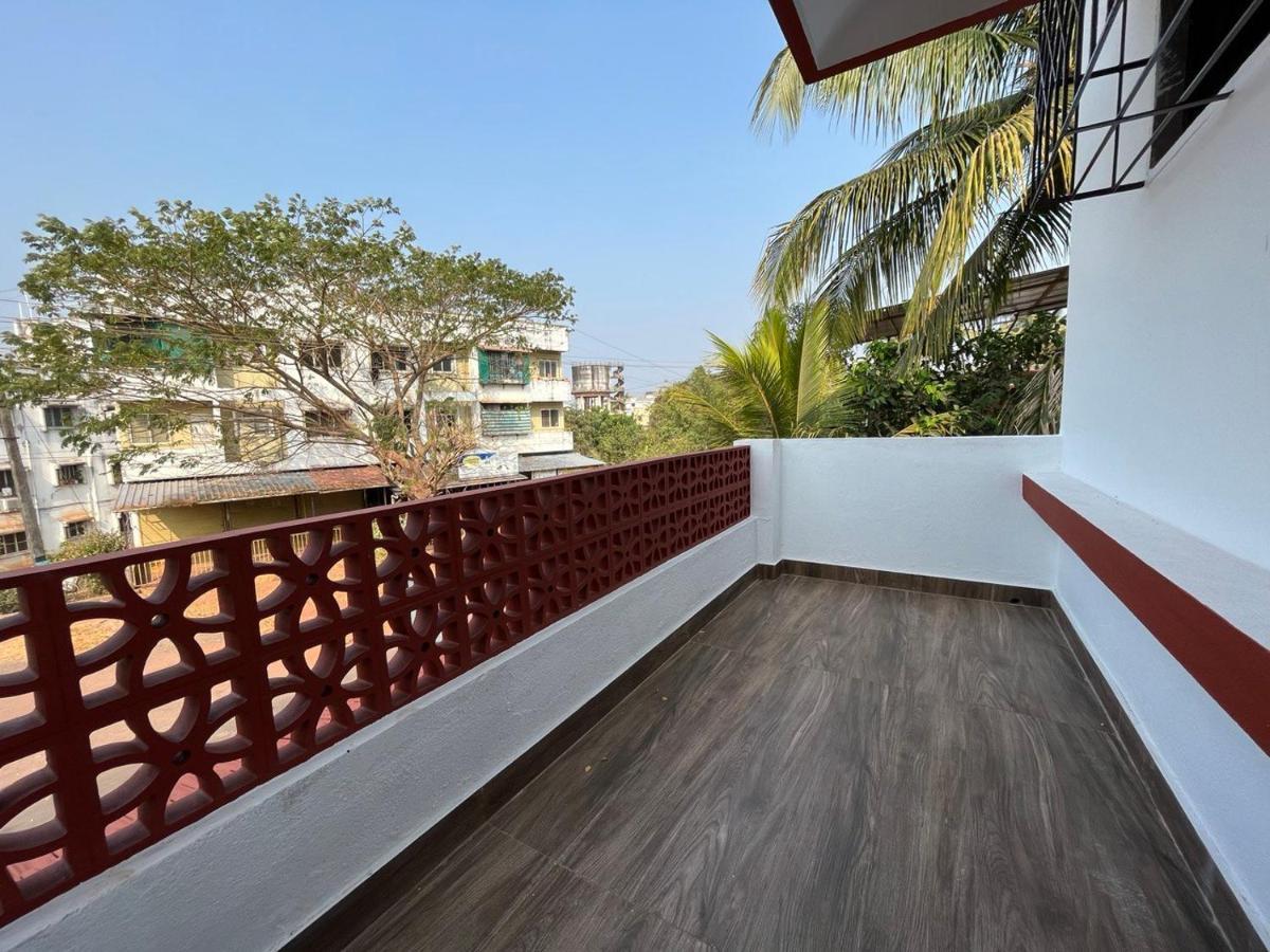 Gayatri Homestay Ratnagiri Bagian luar foto